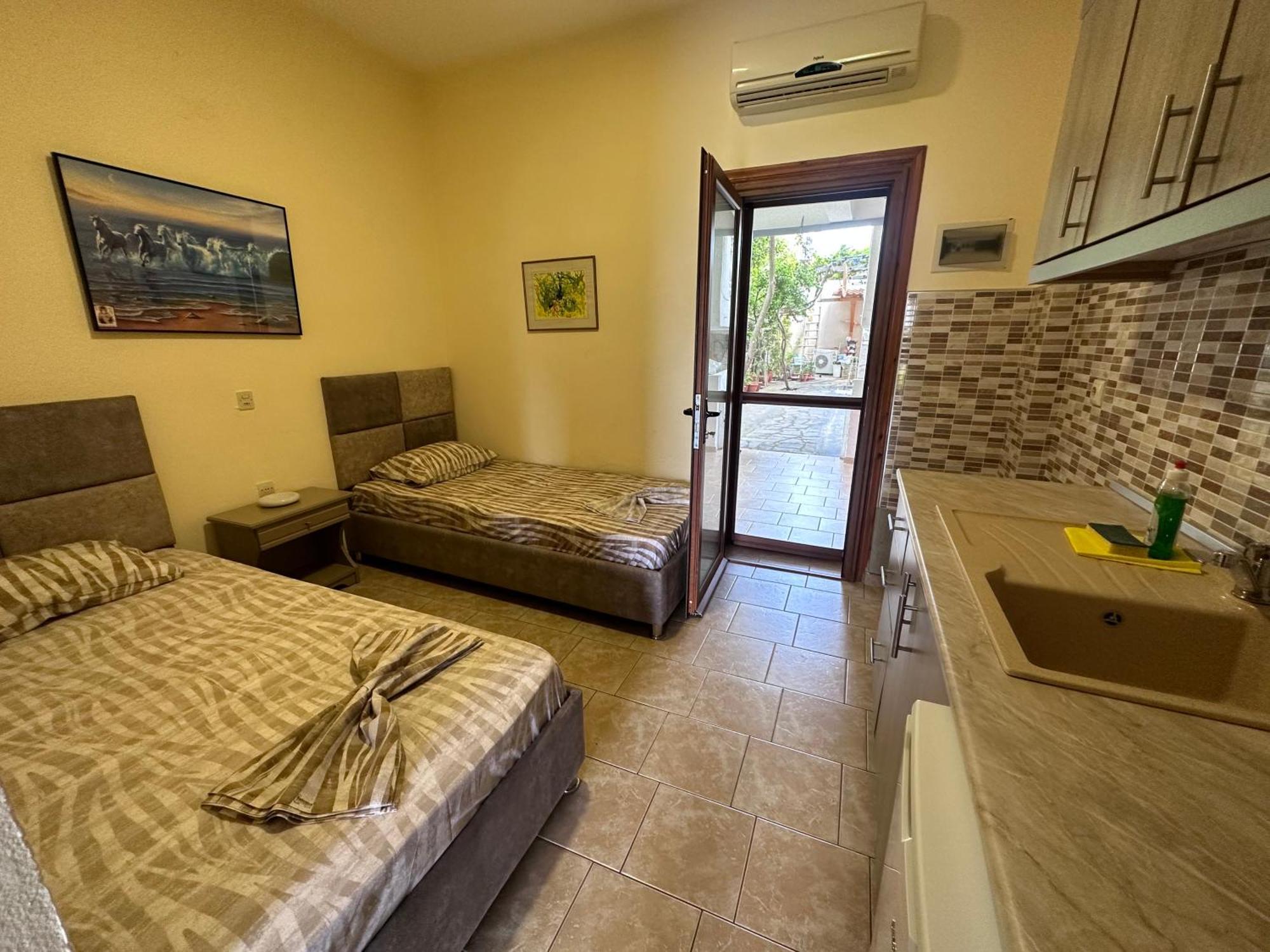 The Flower Apartments Toroni Exterior photo